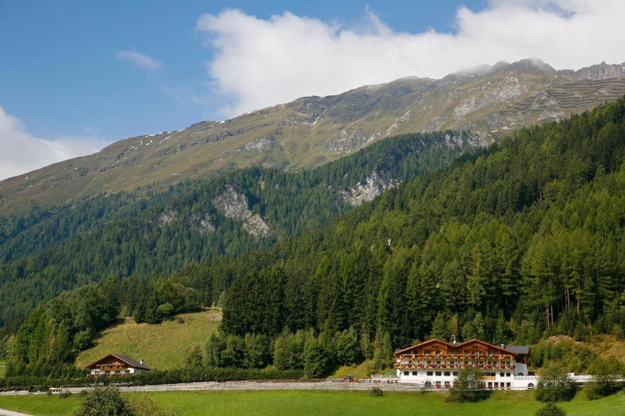 Hotel Kranebitt Val di Vizze Exterior foto